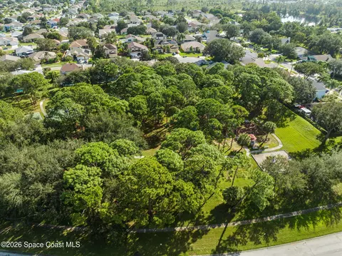 View/Area - 445 Stonehenge Cir, Rockledge, FL 32955 photo 5 of 7