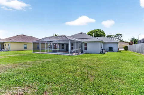 Exterior - 445 Stonehenge Cir, Rockledge, FL 32955 photo 10 of 10