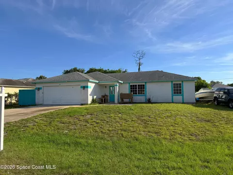 601 Sauders Rd SE, Palm Bay, FL 32909