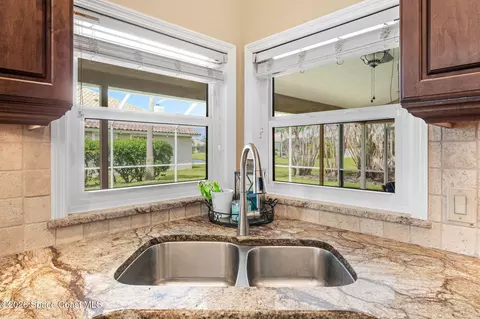 Kitchen - 730 Palmer Way, Melbourne, FL 32940 photo 6 of 7