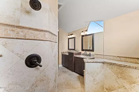Bath - 730 Palmer Way, Melbourne, FL 32940 photo 3 of 5