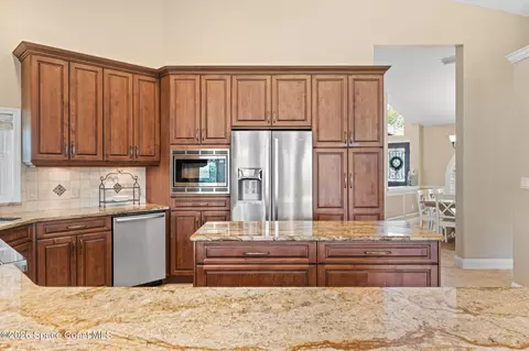 Kitchen - 730 Palmer Way, Melbourne, FL 32940 photo 3 of 7