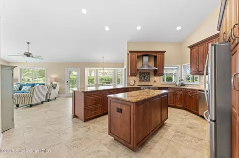Kitchen - 730 Palmer Way, Melbourne, FL 32940 photo 4 of 7