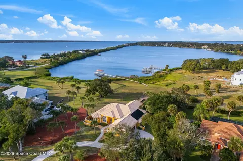 190 Stewart Dr, Merritt Island, FL 32952