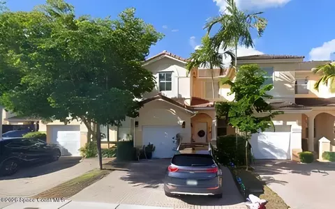 12190 SW 124th Path, Miami, FL 33181