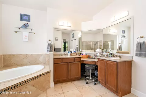 Bath - 330 Chennault Ln, Rockledge, FL 32955 photo 2 of 6