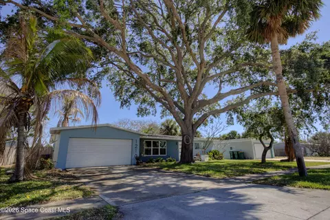 1210 Yacht Club Blvd, Indian Harbour Beach, FL 32937