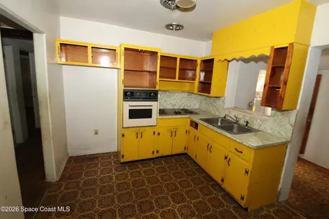 Kitchen - 441 Bluff Dr, Melbourne, FL 32901 photo 1 of 1