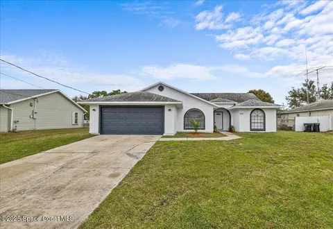 1051 Flower St NW, Palm Bay, FL 32907