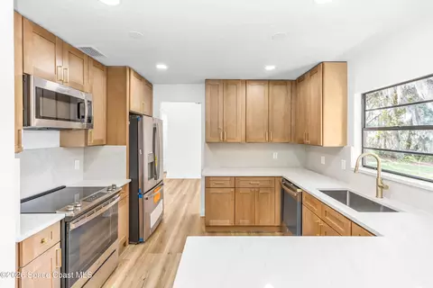 Kitchen - 4845 Hawley Rd, Cocoa, FL 32927 photo 1 of 2