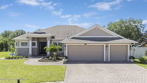 Exterior - 4609 Capri Ln, Melbourne, FL 32935 photo 2 of 4