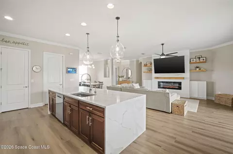 Kitchen - 4609 Capri Ln, Melbourne, FL 32935 photo 4 of 4