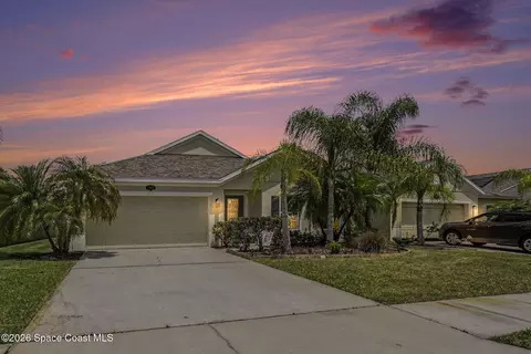 2365 Snapdragon Dr NW, West Melbourne, FL 32904