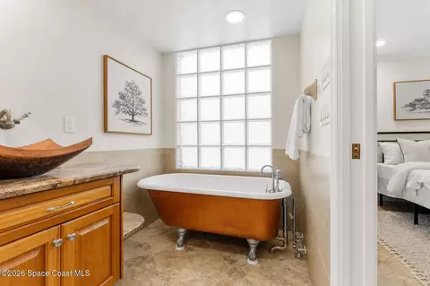 Bath - 4830 Durango Pl, Melbourne, FL 32904 photo 1 of 4