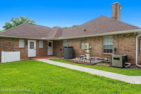 Exterior - 4830 Durango Pl, Melbourne, FL 32904 photo 8 of 11