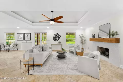 Living - 4830 Durango Pl, Melbourne, FL 32904 photo 2 of 5
