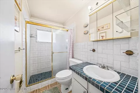 Bath - 1498 Birch St, Melbourne, FL 32935 photo 1 of 2