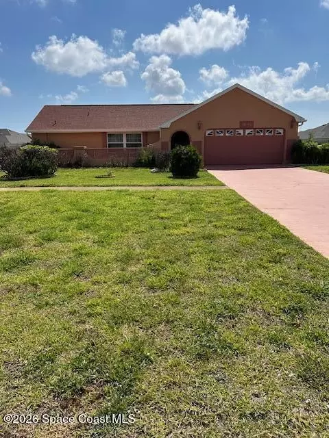 1190 Riviera Dr NE, Palm Bay, FL 32905
