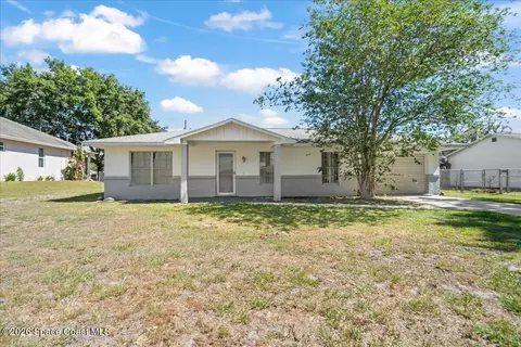 765 Cleaves St SE, Palm Bay, FL 32909