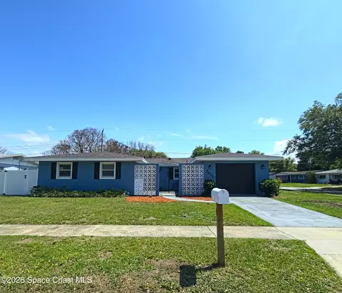2825 Starlight Dr, Titusville, FL 32796