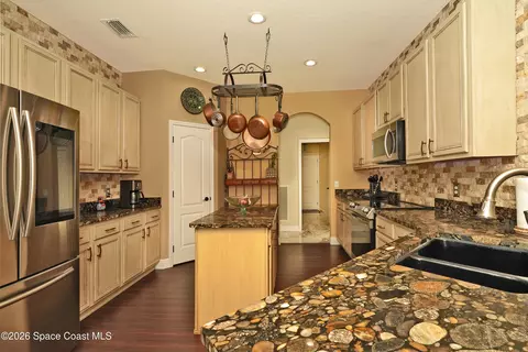 Kitchen - 394 Tunbridge Dr, Rockledge, FL 32955 photo 2 of 3
