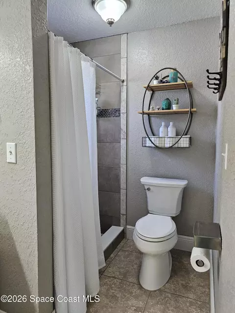 Bath - 1925 Bradway St NE, Palm Bay, FL 32905 photo 3 of 6