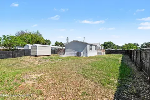 423 Brozman Ln, Cocoa, FL 32927 photo 2