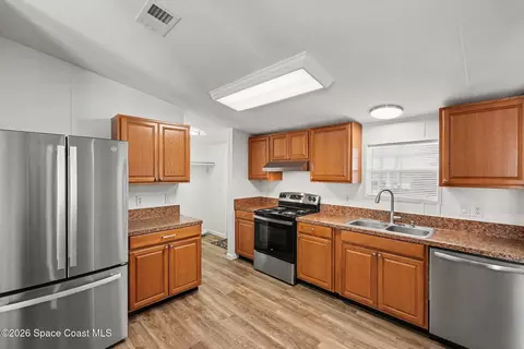 423 Brozman Ln, Cocoa, FL 32927 photo 8