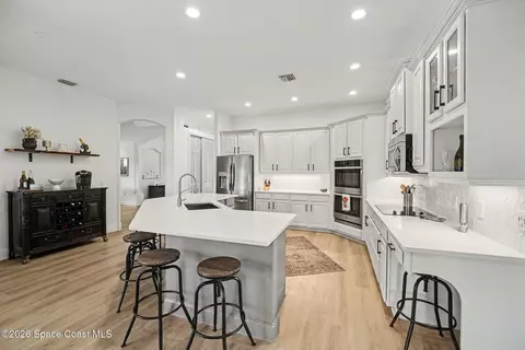 Kitchen - 7977 Bradwick Way, Melbourne, FL 32940 photo 4 of 6