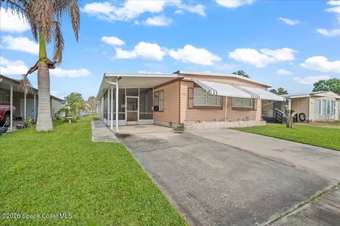 1740 Seagrape St NE, Palm Bay, FL 32905