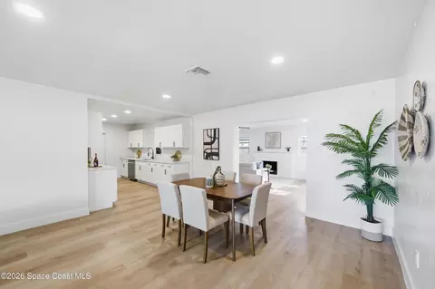 Dining - 200 Sharon Dr, Melbourne, FL 32935 photo 1 of 1