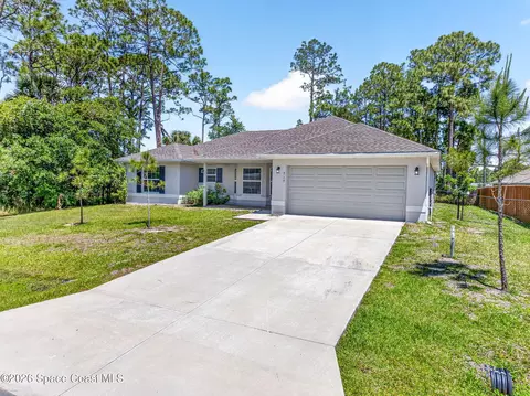 717 Gelaso St SW, Palm Bay, FL 32908