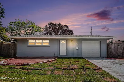 587 Teak Dr, Melbourne, FL 32935