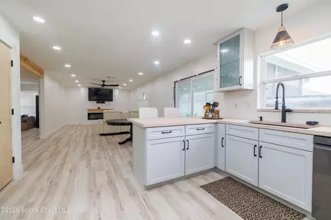 Kitchen - 3861 La Flor Dr, Rockledge, FL 32955 photo 4 of 4