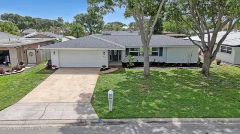 34 Westview Ln, Cocoa Beach, FL 32931