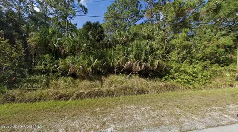 563 Ocean Spray St, Palm Bay, FL 32908