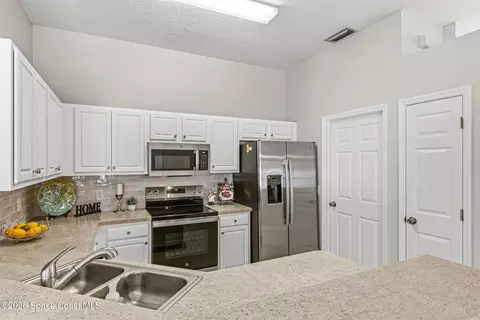 Kitchen - 3814 La Flor Dr, Rockledge, FL 32955 photo 4 of 4