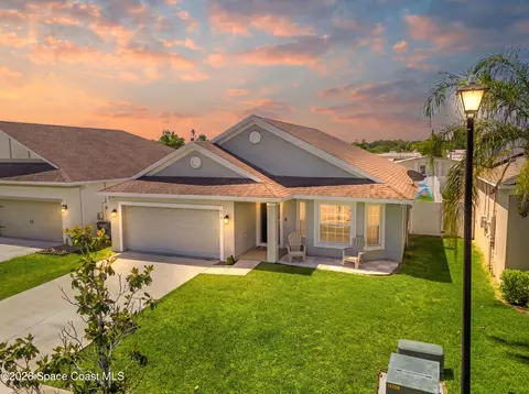 934 Breakaway Trl, Titusville, FL 32780