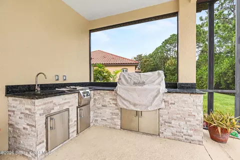 Kitchen - 1502 Tralee Bay Ave, Melbourne, FL 32940 photo 4 of 4