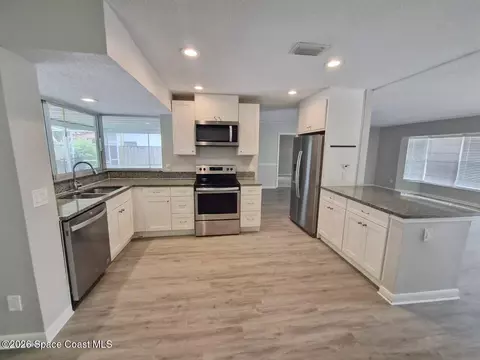Kitchen - 3516 E Roundtree Dr, Cocoa, FL 32926 photo 3 of 3