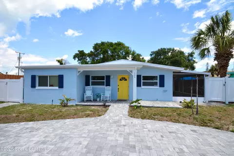 134 E Grant Ave, Cocoa Beach, FL 32931