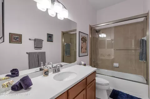 Bath - 1720 Kinsale Ct, Melbourne, FL 32940 photo 3 of 3