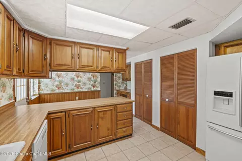 Kitchen - 945 Bluegrass Ln, Rockledge, FL 32955 photo 4 of 4