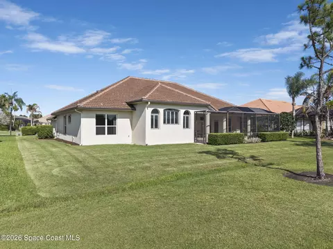 Exterior - 692 Nicklaus Dr, Melbourne, FL 32940 photo 3 of 4