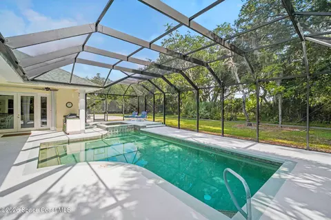 Exterior - 4389 Ligustrum Dr, Melbourne, FL 32934 photo 5 of 7