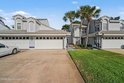 3685 Oakhill Dr, Titusville, FL 32780