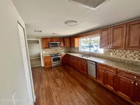 Kitchen - 1509 Tate St, Cocoa, FL 32922 photo 2 of 2