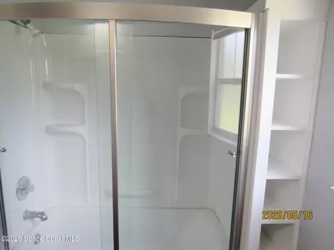 Bath - 4705 E Little Ct, Cocoa, FL 32926 photo 5 of 6