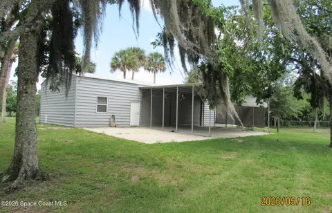 Exterior - 4705 E Little Ct, Cocoa, FL 32926 photo 5 of 9