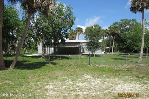 Exterior - 4705 E Little Ct, Cocoa, FL 32926 photo 8 of 9